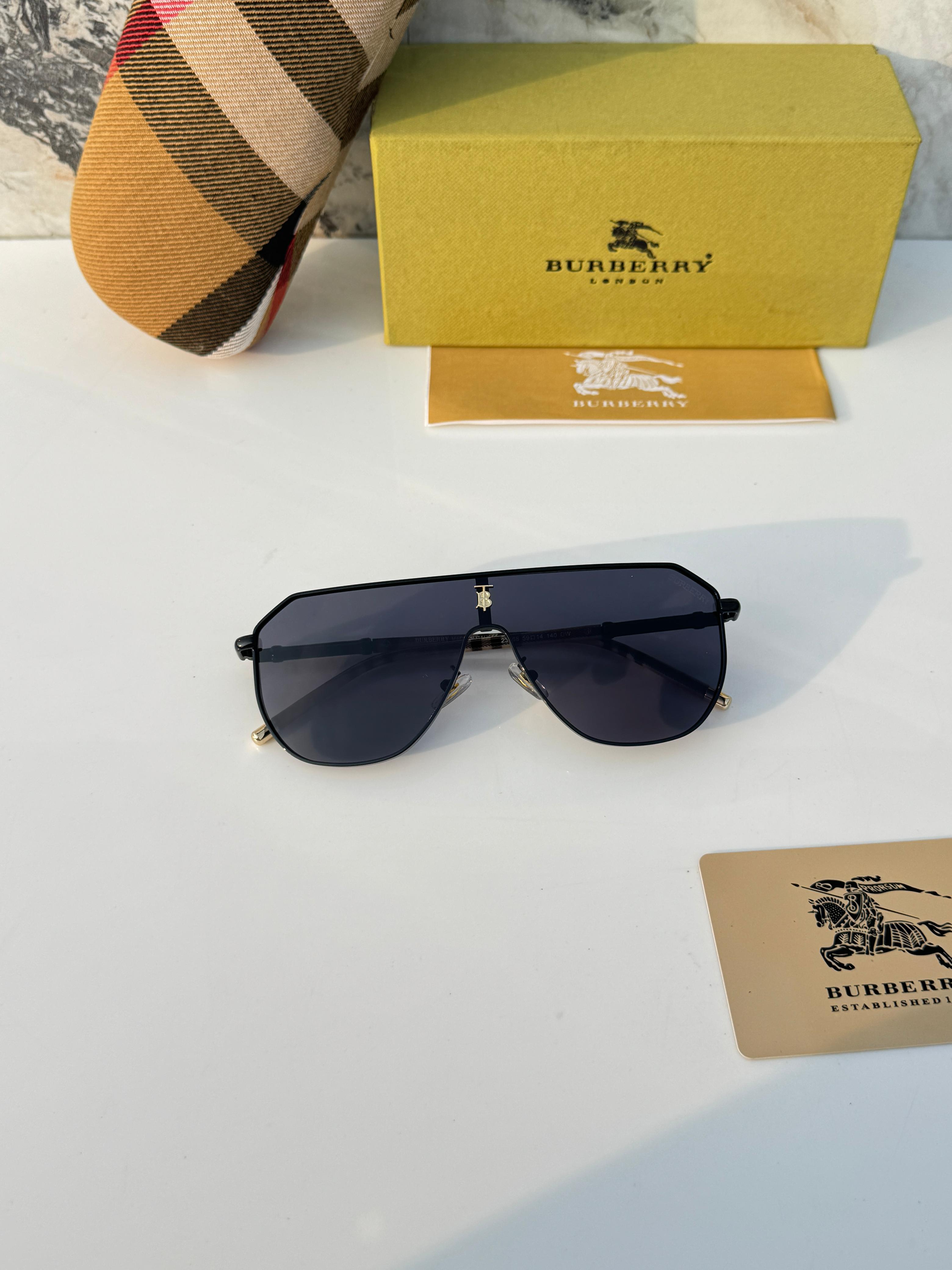 Burb__erry 23068 black  SUNGLASS
