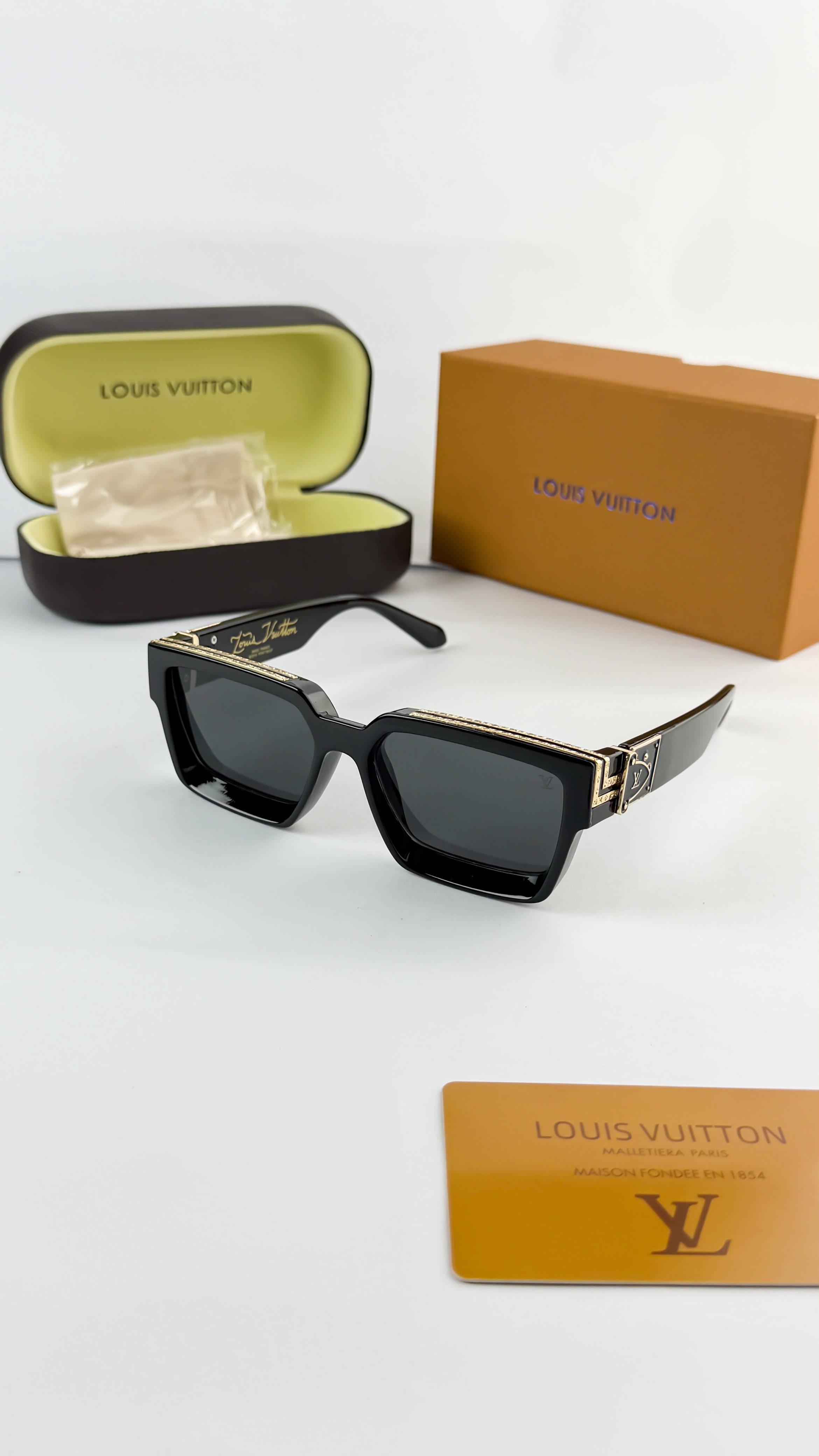 LOIU 1694 SUNGLASS