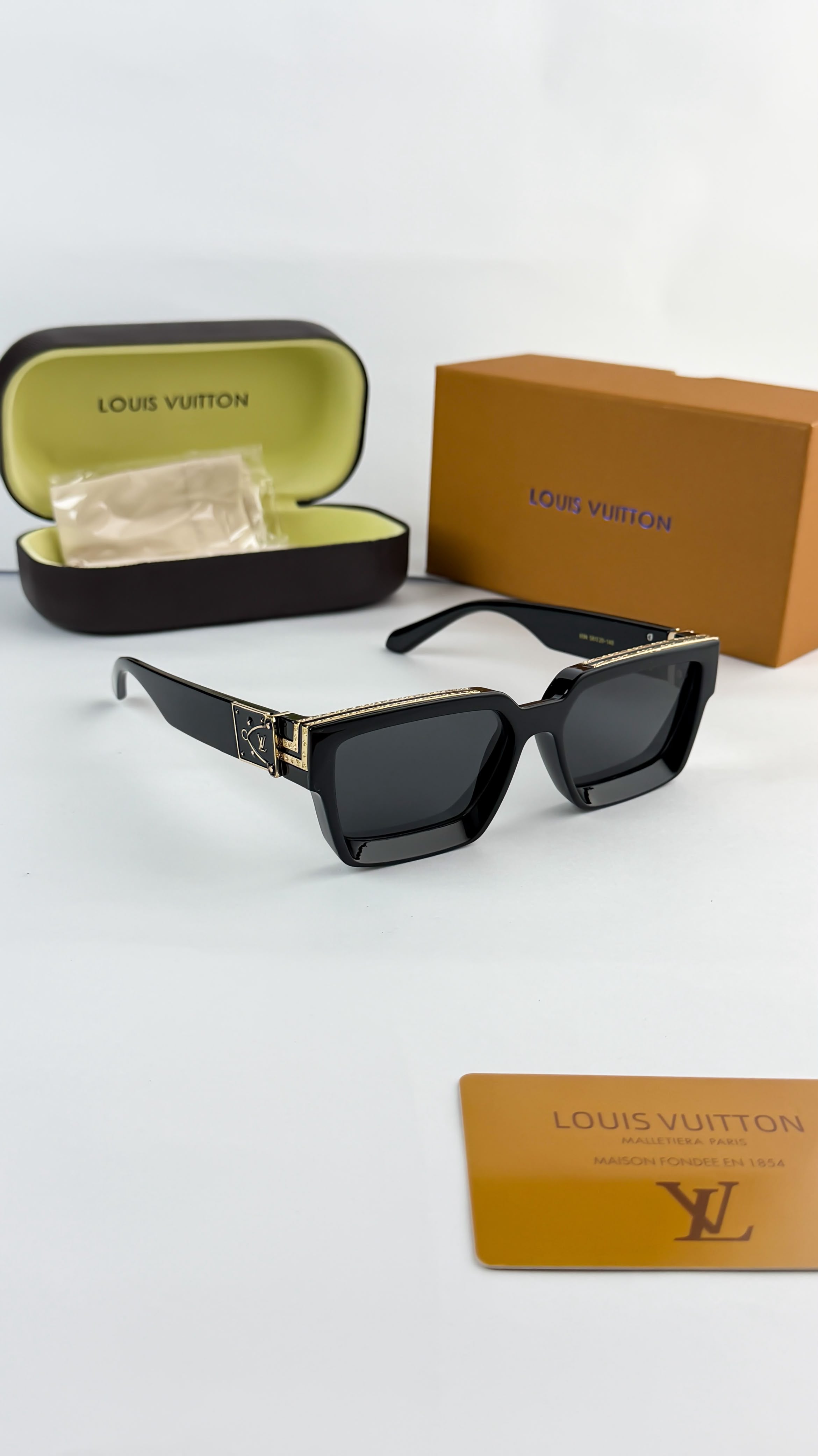 LOIU 1694 SUNGLASS