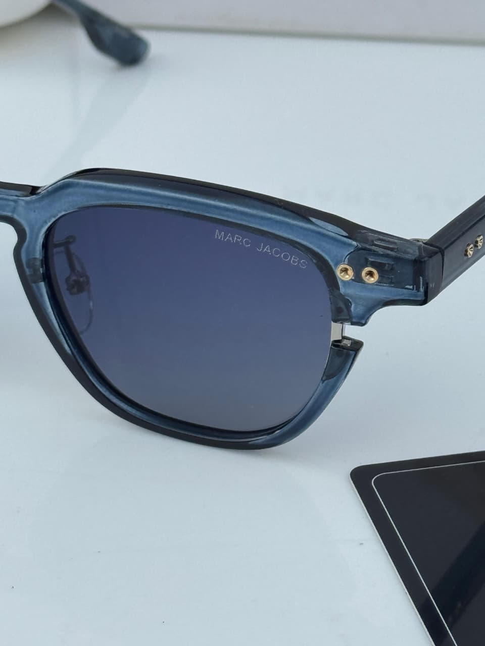 M_arc jac_obs 1131 blue Black